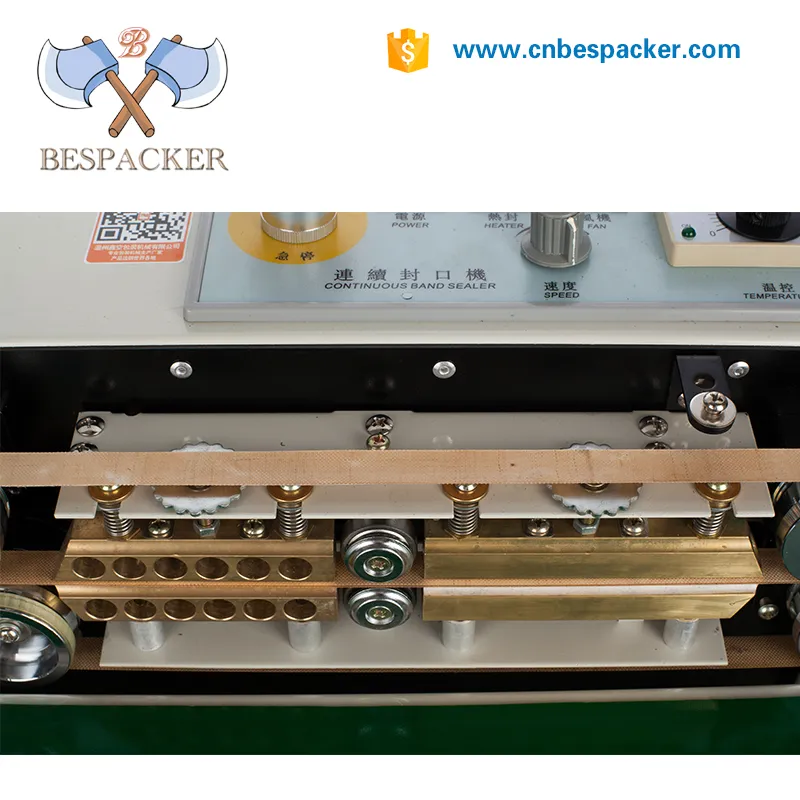 Automatic continuous plastic bag heat sealing machine