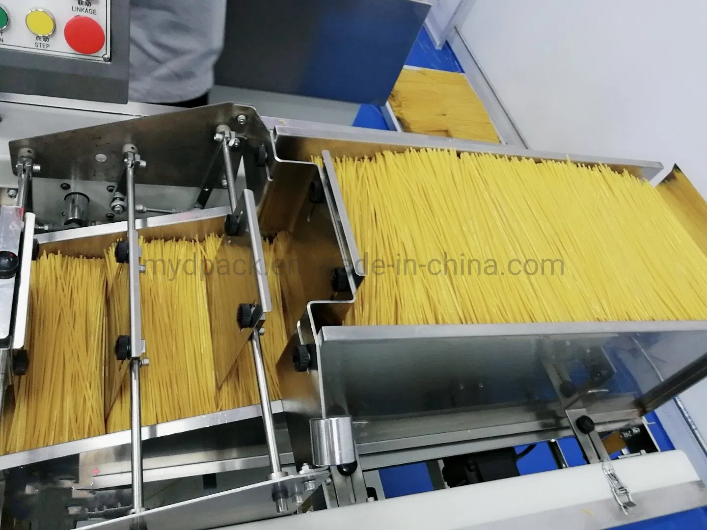 Automatic Noodle Spaghetti Pasta Filling Weighing Packing Packaging Machine Machinery Plastic Bag Filling Sealing Machine Food Packaging Machine