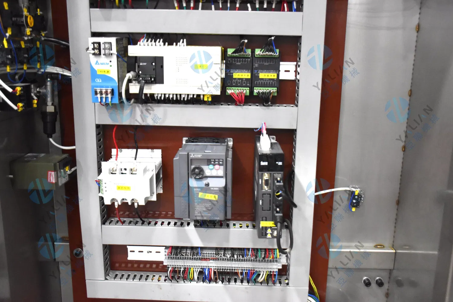 Automatic Plastic Tube Filling and Sealing Machine for Cosmetic/Hand Cream/Sanitizer Gel Toothpaste/Ointment Laminated Tube Packing Machine