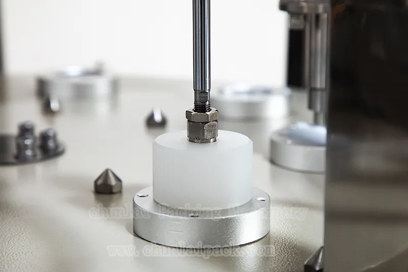 Automatic Rotary Type Yogurt Plastic Cup Filling Sealing Packaging Machine with Plexiglass