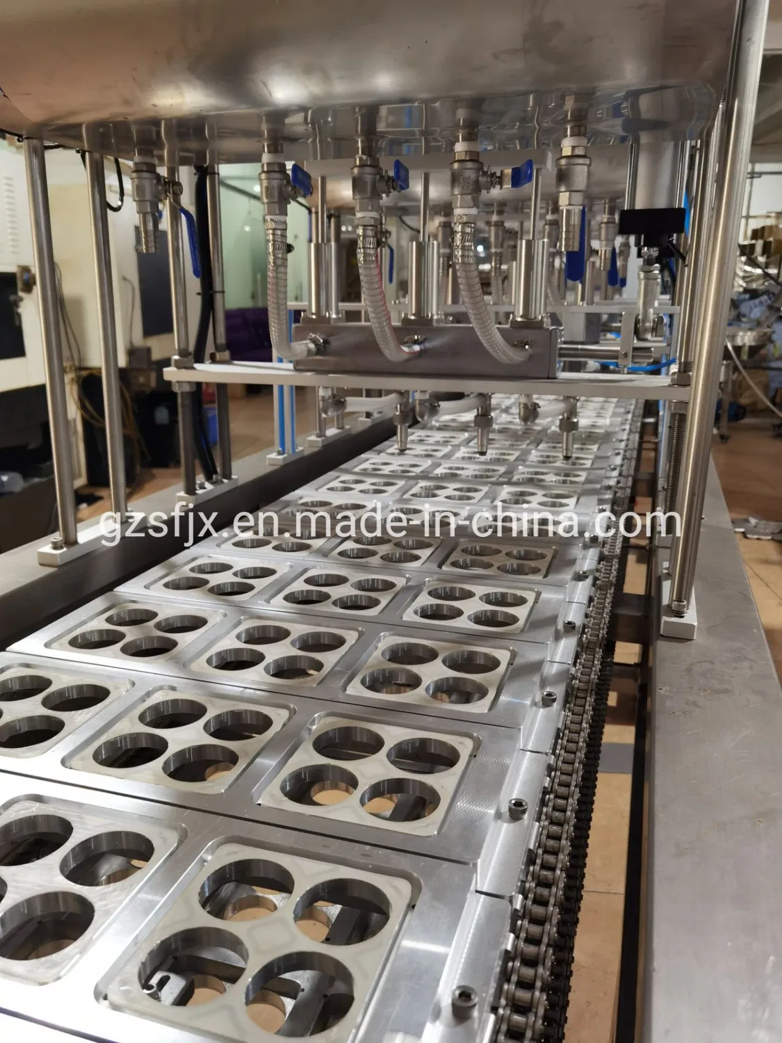Automatic Spoon Honey Packing Machine Honey Cup Filling Plastic Products Tray Sealing Machine Mask Massage Food Packaging Filling Machine
