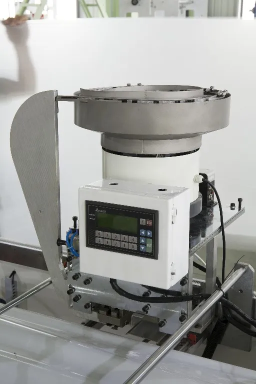 Heat Sealing and Hot Cutting PE Slider Zipper Lock Plastic Bag Making Machines