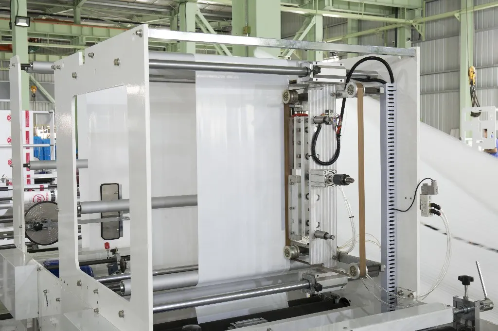 Heat Sealing and Hot Cutting PE Slider Zipper Lock Plastic Bag Making Machines