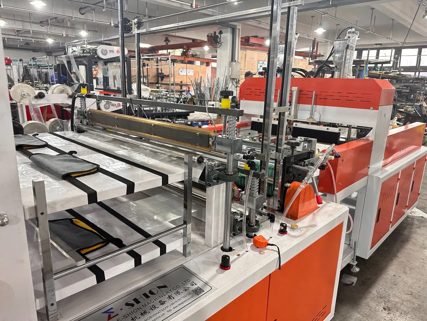 Hot Sealing Cold Cutting T-Shirt Plastic Polythene Vest Garbage Bag Making Machine